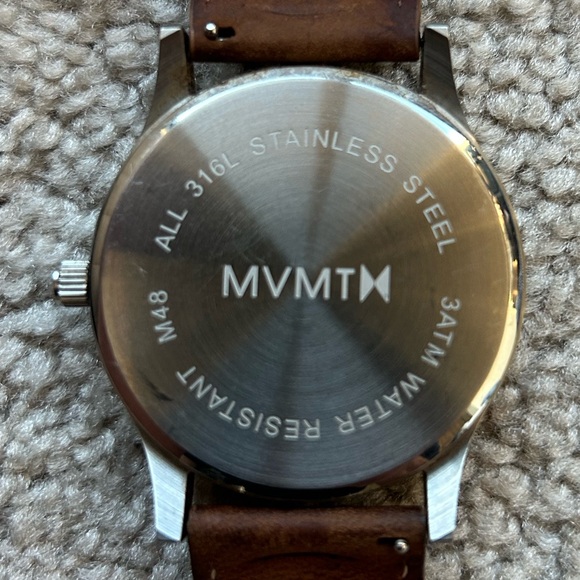 MVMT Analog Watch Silver Face M48 - Picture 4 of 6